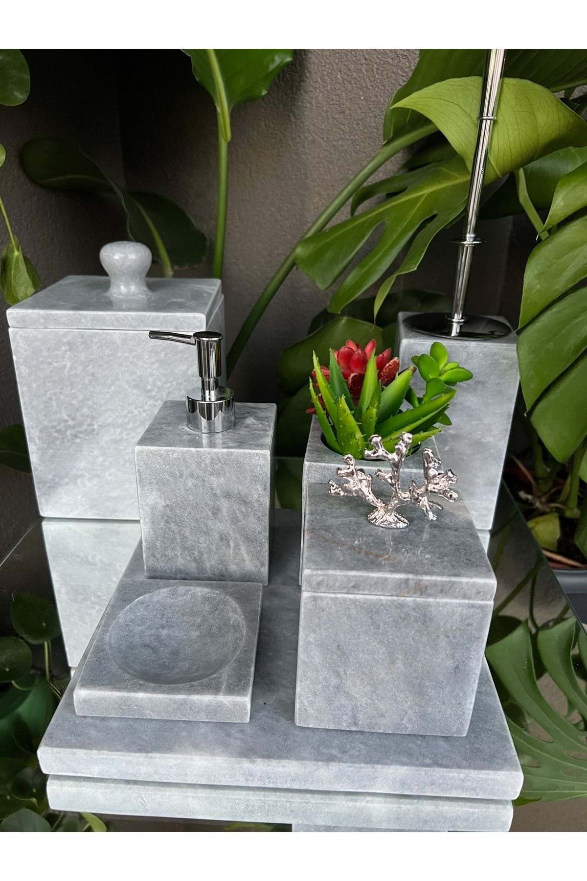 Dekoratif Grı Mermer Gümüş Uçan Geyık Detaylı 7 Li Kare Banyo Seti Takımı resmi