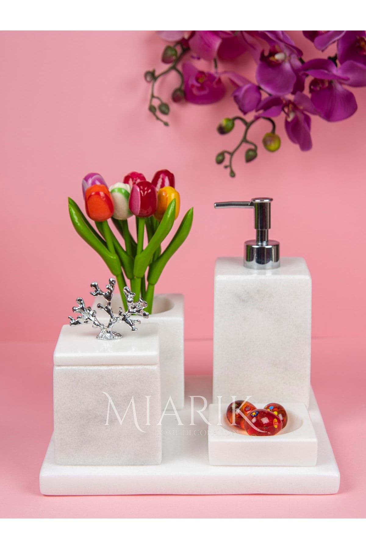 Dekoratif Beyaz Mermer Düz Kare Gümüş Mercan Detaylı 5 Li Banyo Seti Takımı resmi