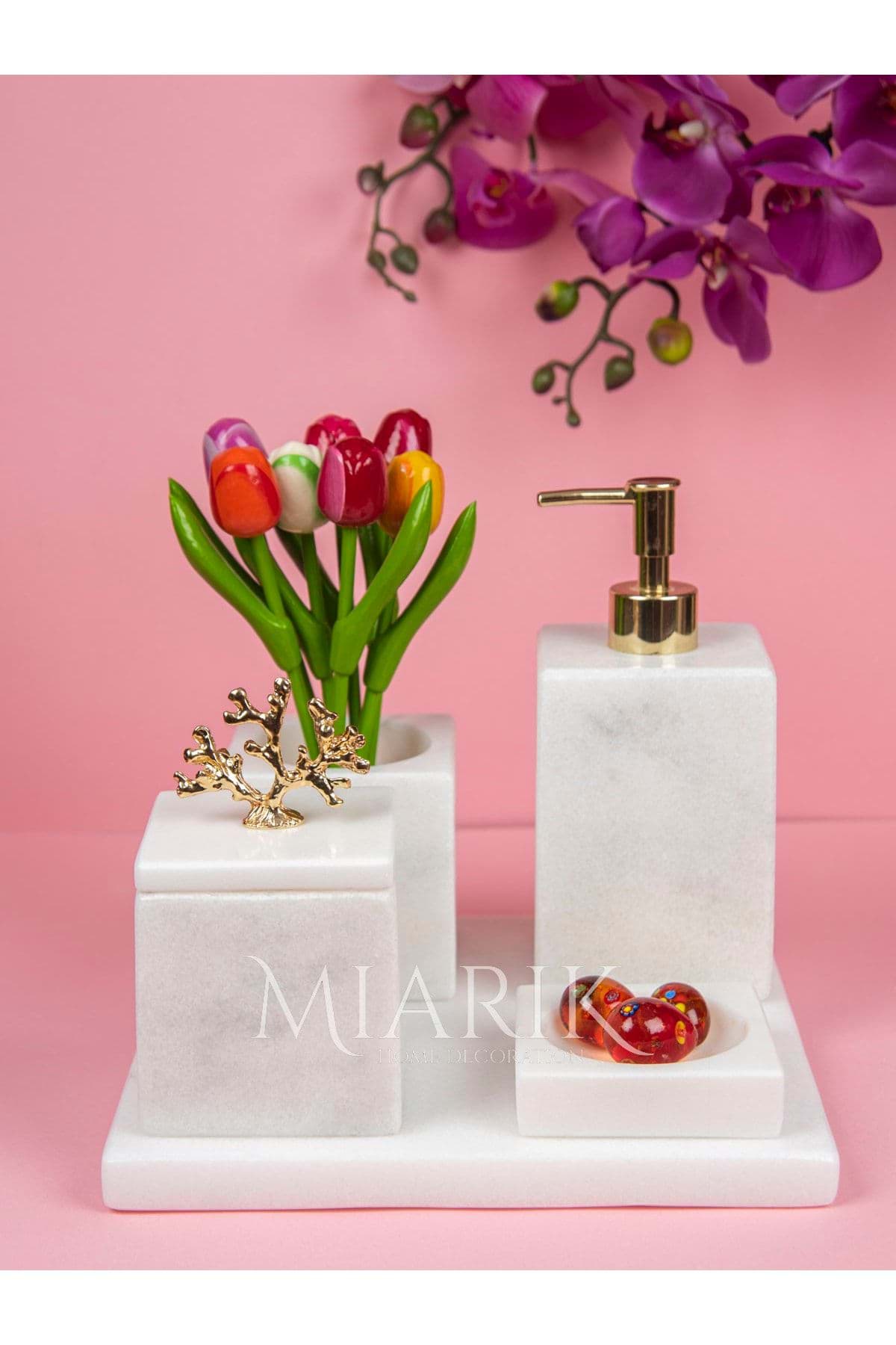 Dekoratif Beyaz Mermer Düz Kare Gold Mercan Detaylı 5 Li Banyo Seti Takımı resmi