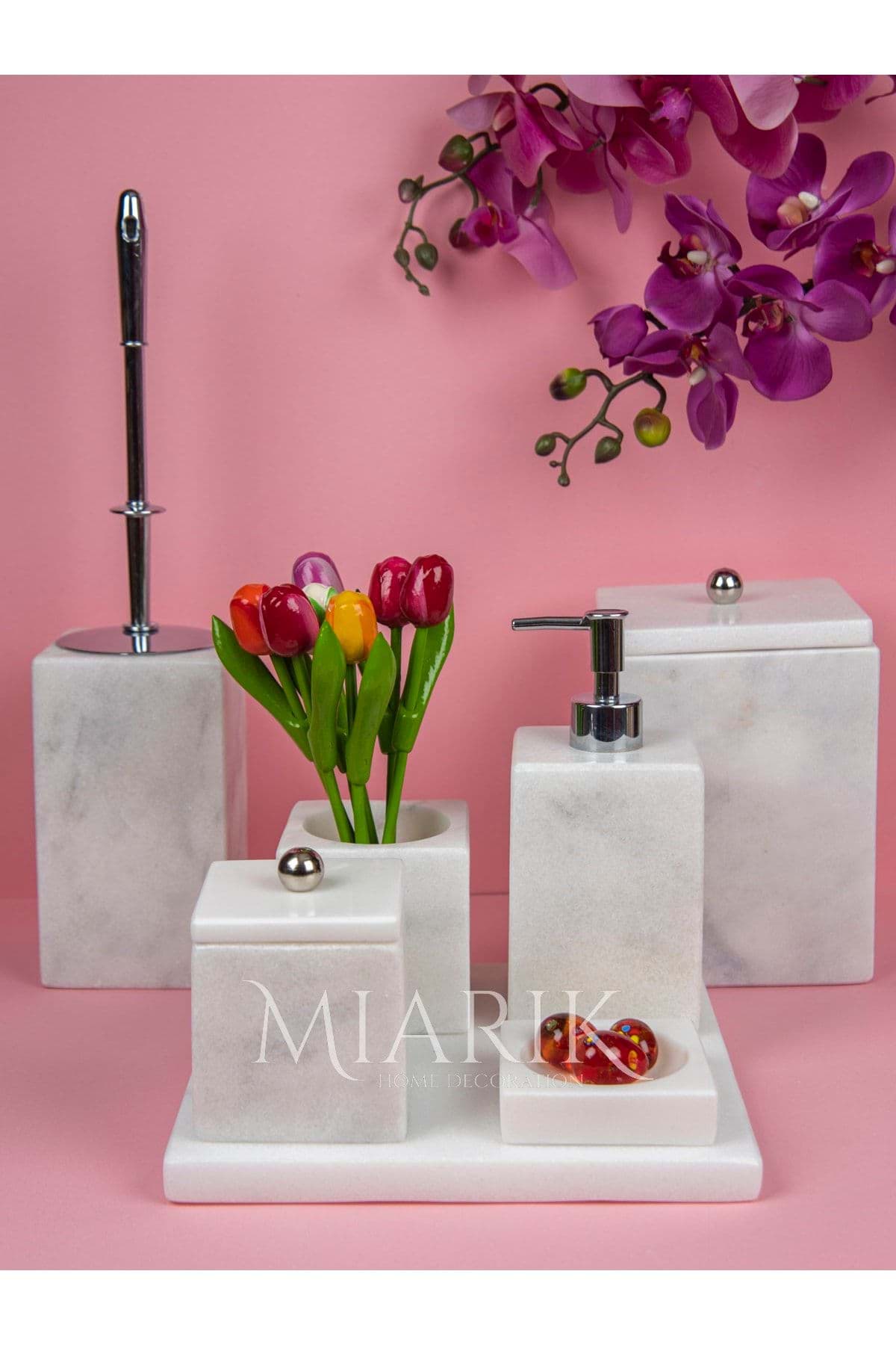 Dekoratif Beyaz Mermer Gümüş Top Detaylı 7 Li Kare Banyo Seti Takımı resmi