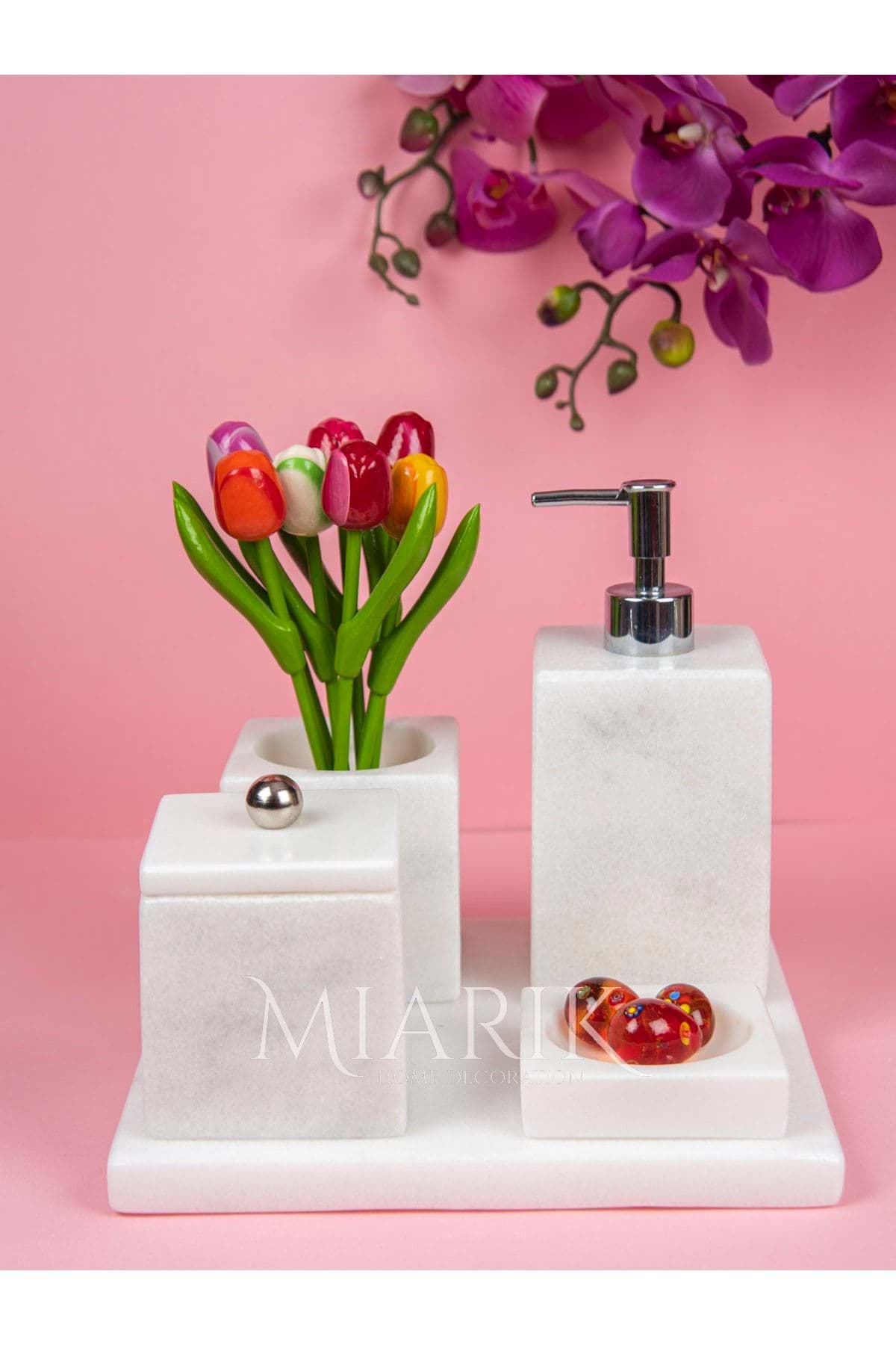 Dekoratif Beyaz Mermer Düz Kare Gümüş Top Detaylı 5 Li Banyo Seti Takımı resmi