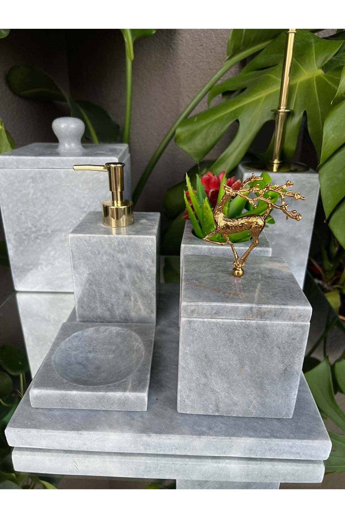 Dekoratif Grı Mermer Gold Uçan Geyık Detaylı 7 Li Kare Banyo Seti Takımı resmi