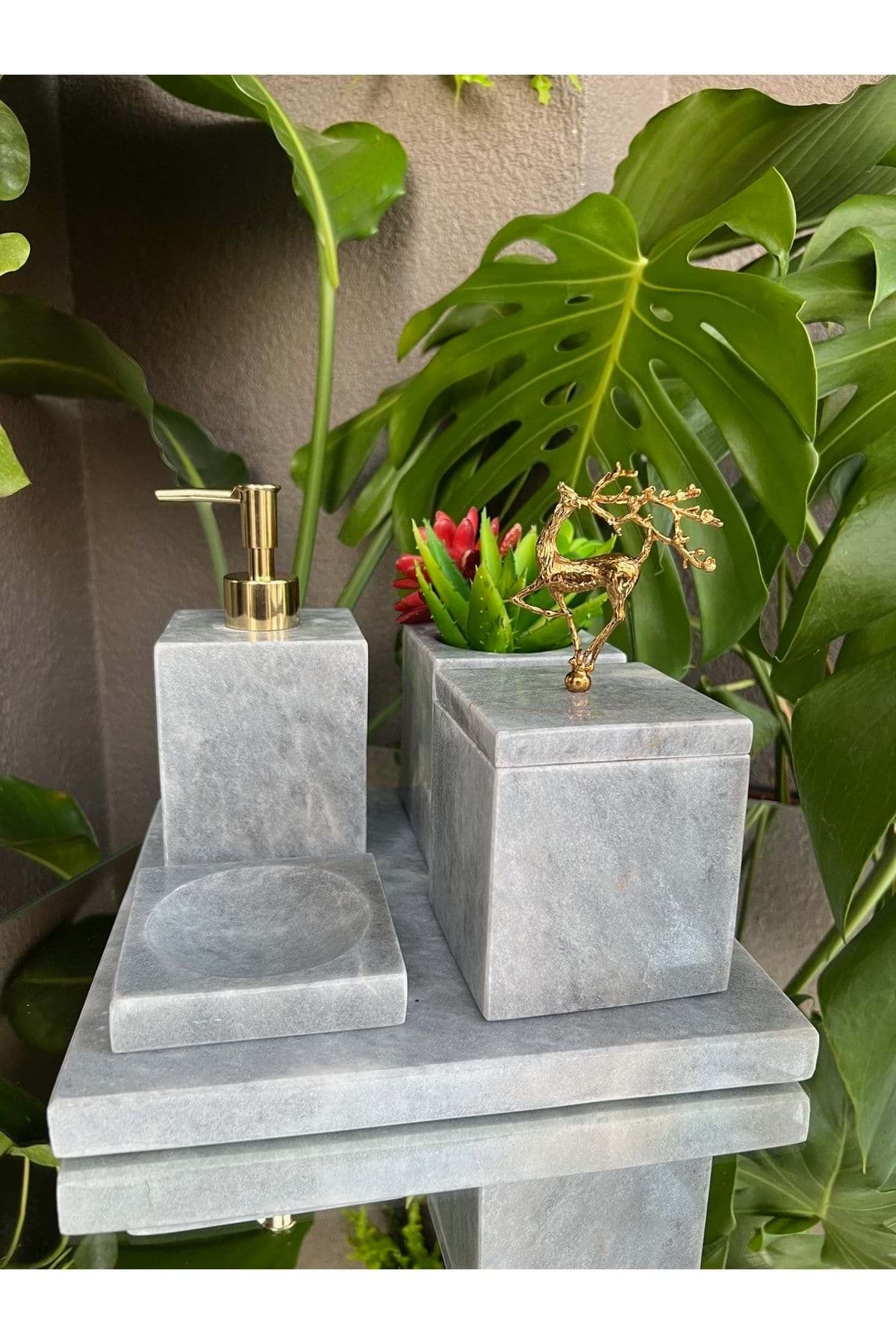 Dekoratif Grı Mermer Düz Kare Gold Uçan Geyik Detaylı 5 Li Banyo Seti Takımı resmi