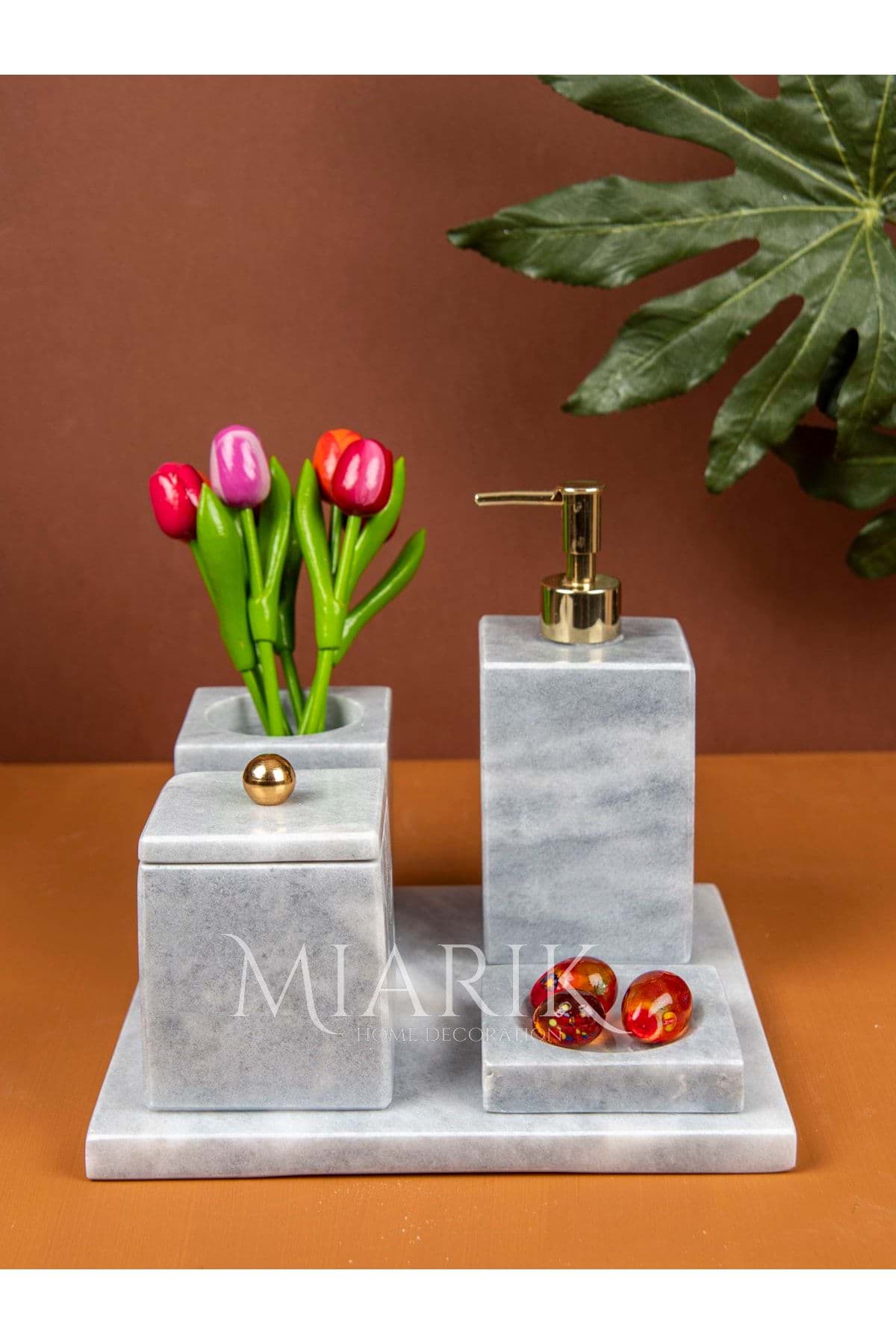 Dekoratif Gri Mermer Düz Kareli Gold Detaylı 5 Li Banyo Seti Takımı resmi