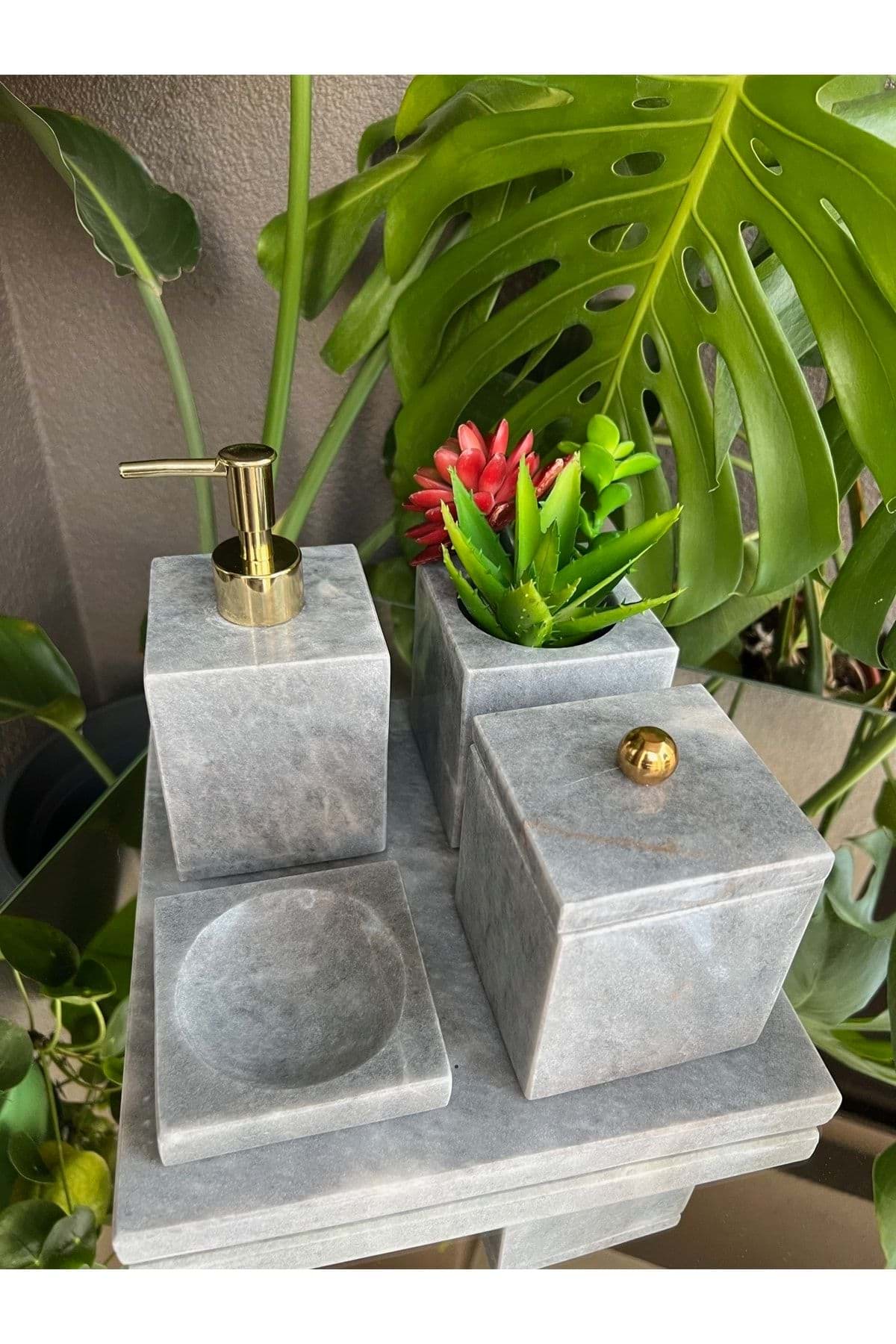 Dekoratif Gri Mermer Düz Kareli Gold Detaylı 5 Li Banyo Seti Takımı resmi