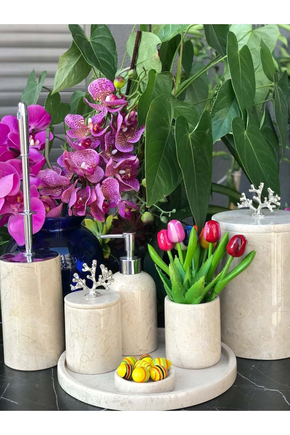 Dekoratif Bej Renk Mermer Gümüş Mercan Detaylı 7 Li Banyo Seti Takımı resmi