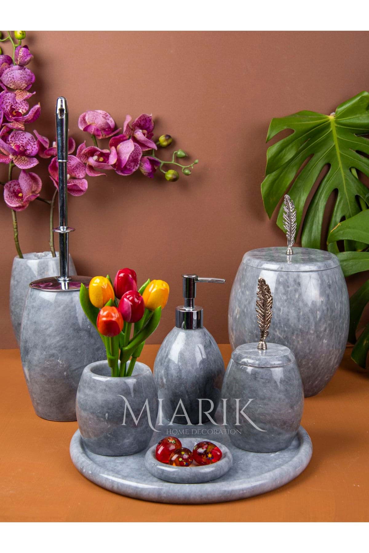 Dekoratif Gri Mermer Banyo Seti Takımı 7 Li Gümüş Tuy Detaylı Tasarım Set resmi