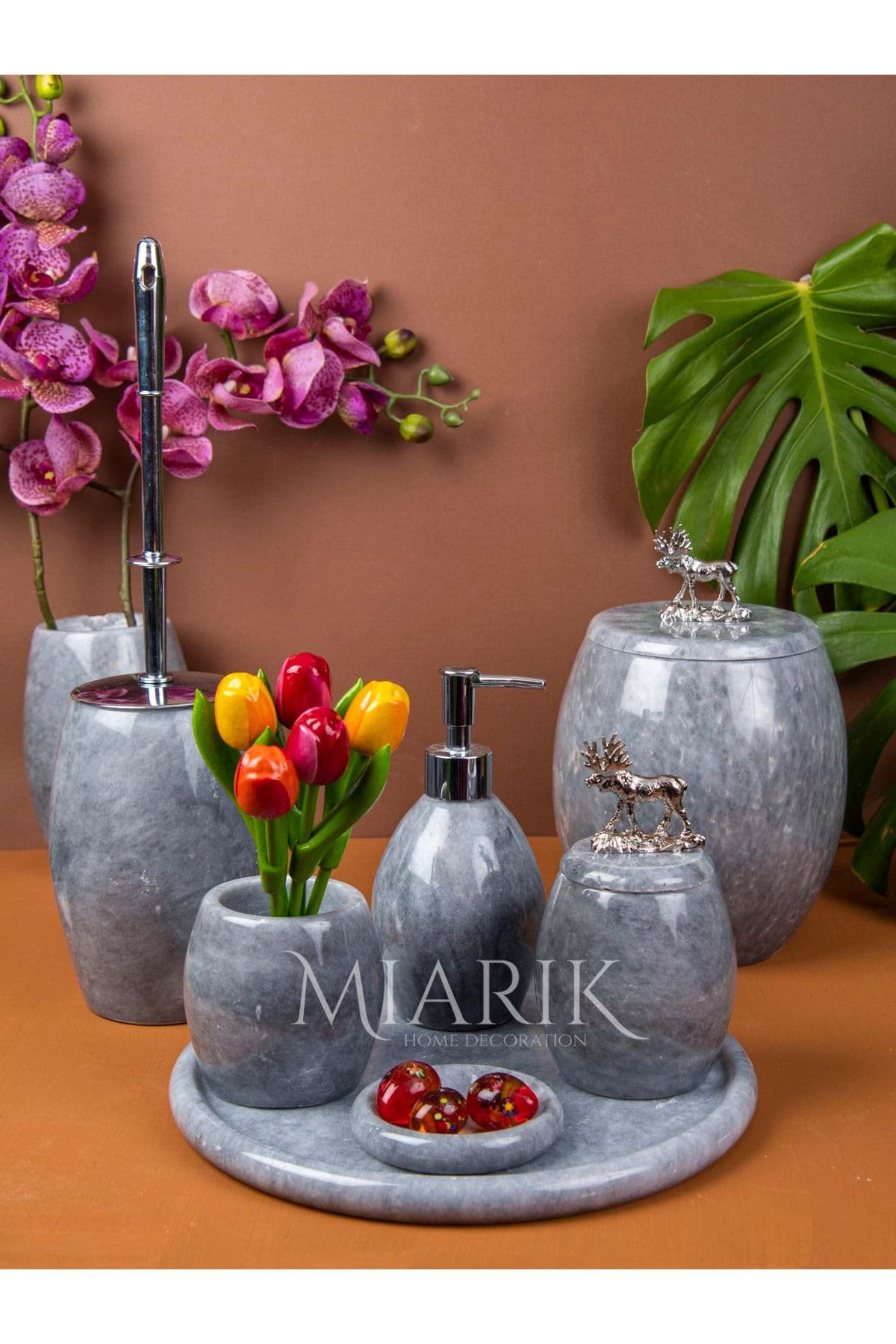 Dekoratif Gri Mermer Banyo Seti Takımı 7 Li Gümüş Ren Geyigi Detaylı Tasarım Set resmi