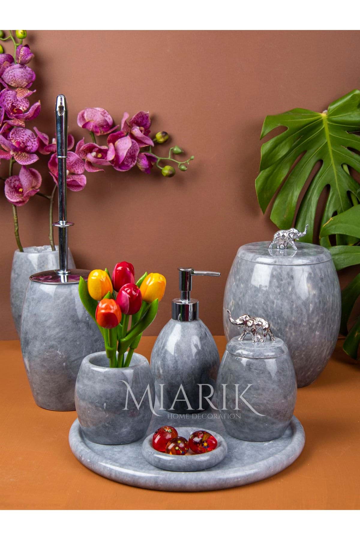 Dekoratif Gri Mermer Banyo Seti Takımı 7 Li Gümüş Fil Detaylı Tasarım Set resmi