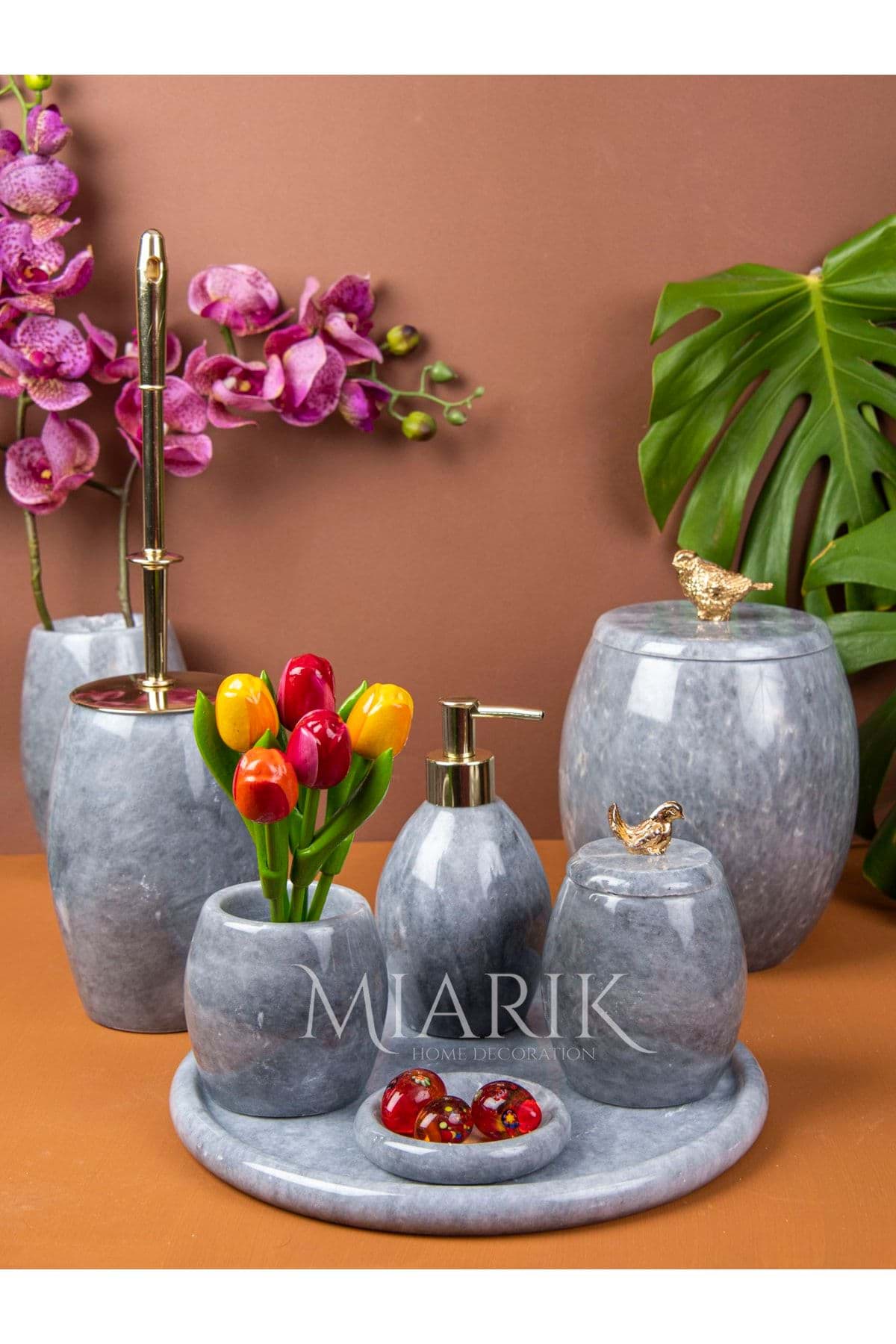 Dekoratif Gri Mermer Banyo Seti Takımı 7 Li Gold Serce Kus Detaylı Tasarım Set resmi