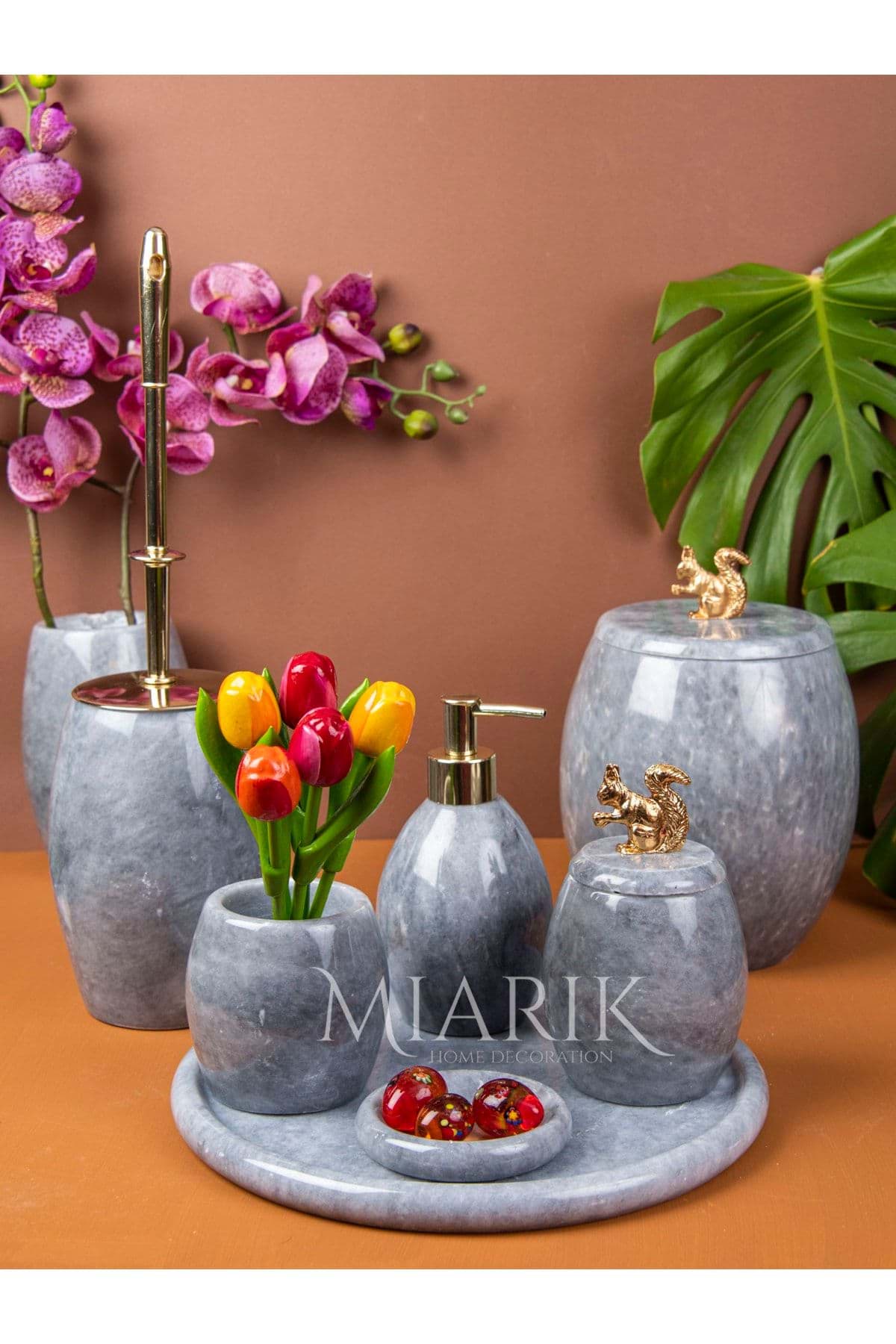 Dekoratif Gri Mermer Banyo Seti Takımı 7 Li Gold Sincap Detaylı Tasarım Set resmi