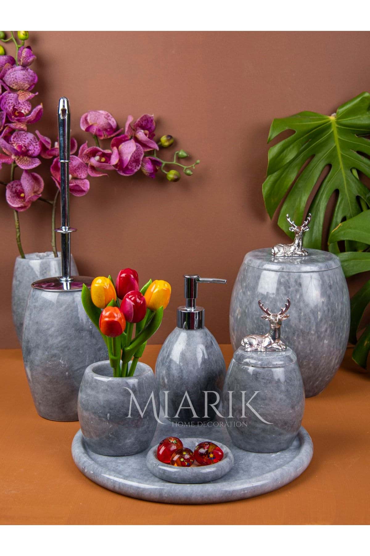 Dekoratif Gri Mermer Banyo Seti Takımı 7 Li Gümüş Geyik Detaylı Tasarım Set resmi