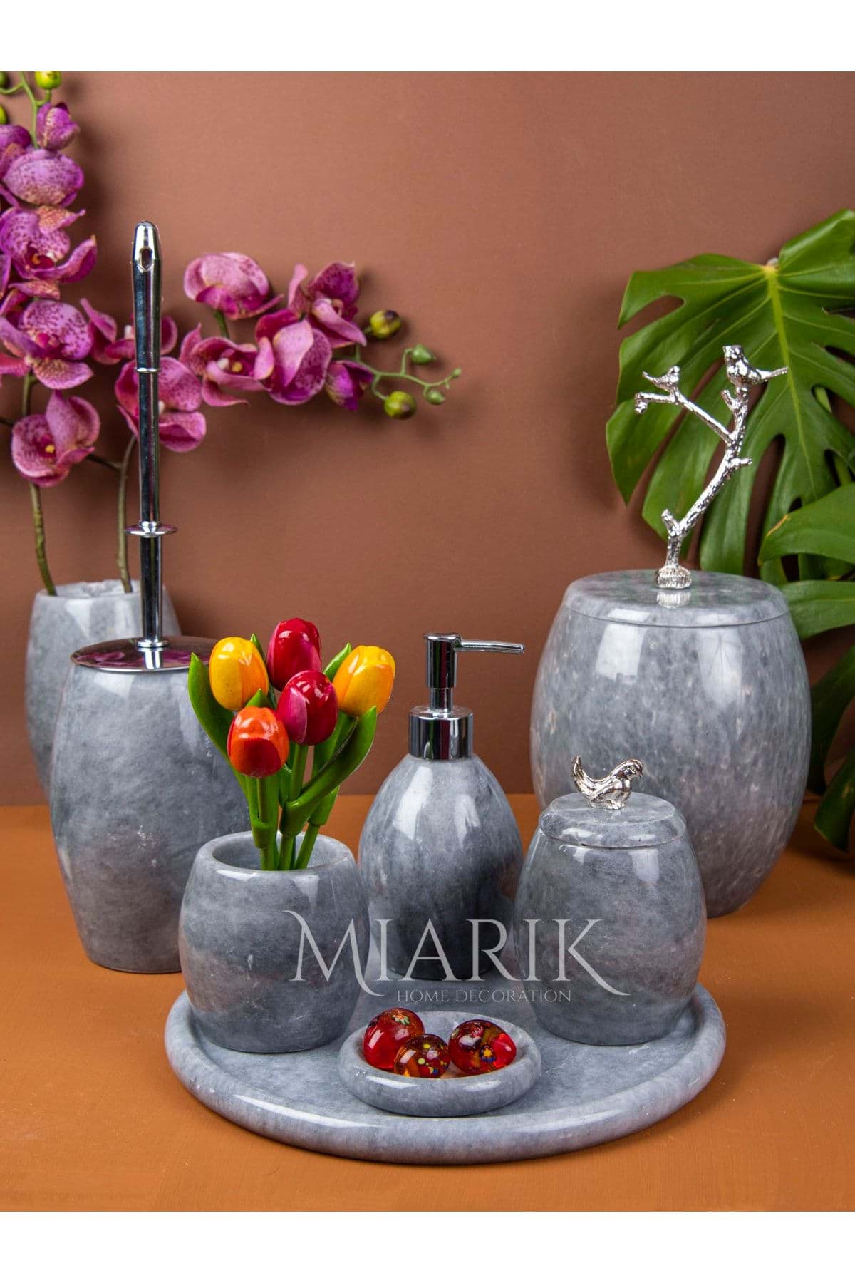 Dekoratif Gri Mermer Banyo Seti Takımı 7 Li Gümüş Kusta Dal Detaylı Tasarım Set resmi