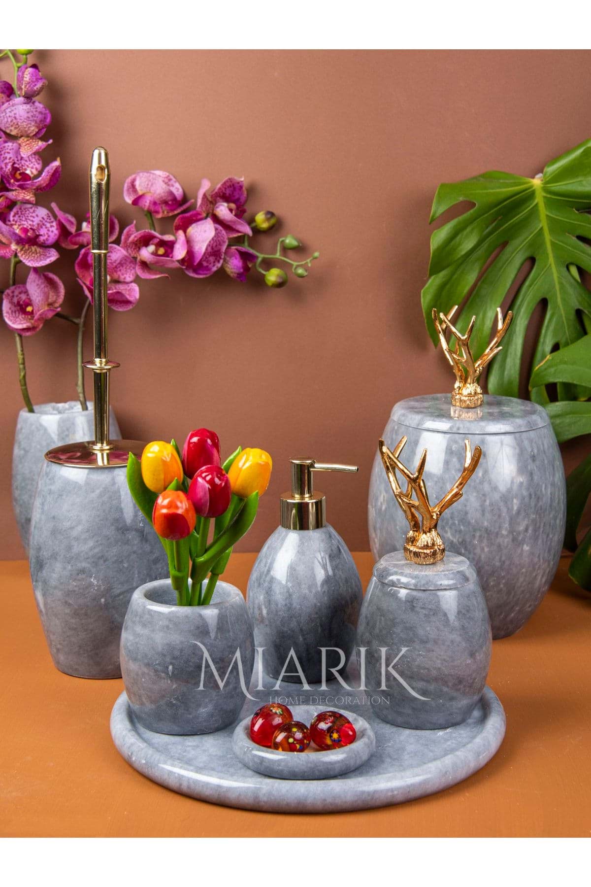 Dekoratif Gri Mermer Banyo Seti Takımı 7 Li Gold Boyuz Detaylı Tasarım Set resmi