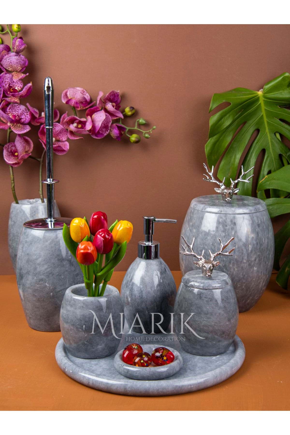 Dekoratif Gri Mermer Banyo Seti Takımı 7 Li Gümüş Boynuzlu Geyik Detaylı Tasarım Set resmi