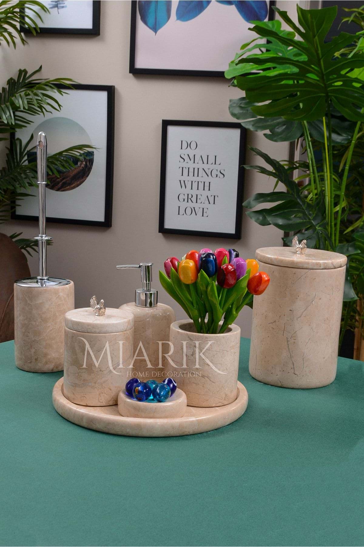 Dekoratif Bej Renk Mermer Gümüş Serce Detaylı 7 Li Banyo Seti Takımı resmi