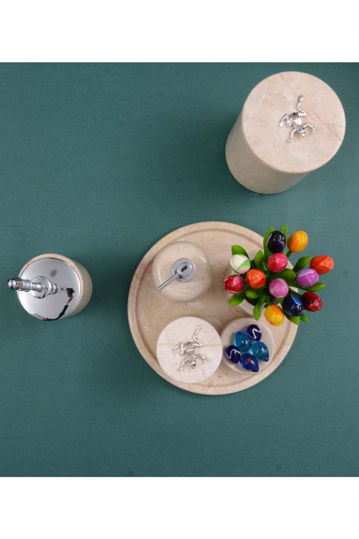 Dekoratif Bej Renk Mermer Gümüş Kurbaga Detaylı 7 Li Banyo Seti Takımı resmi