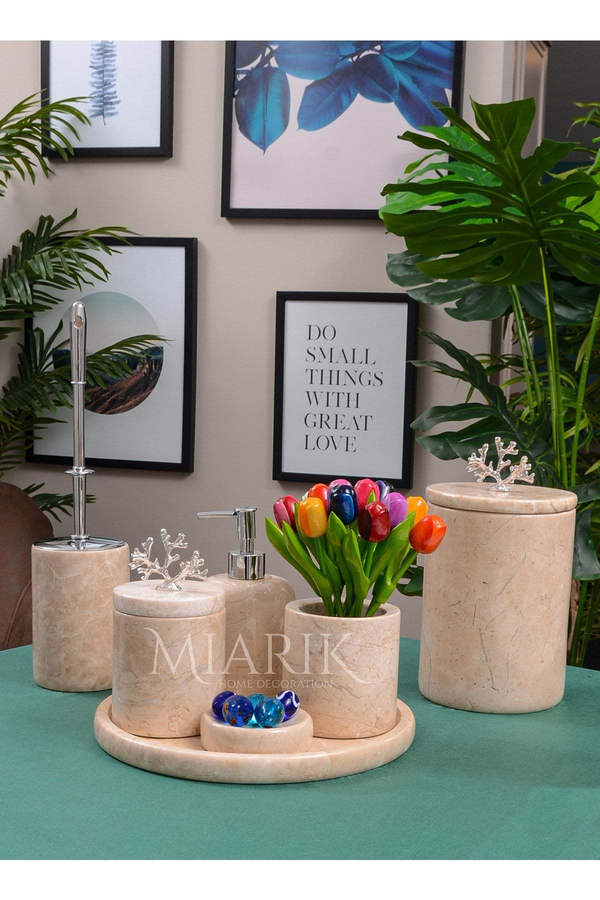 Dekoratif Bej Renk Mermer Gümüş Mercan Detaylı 8 Li Banyo Seti Takımı resmi