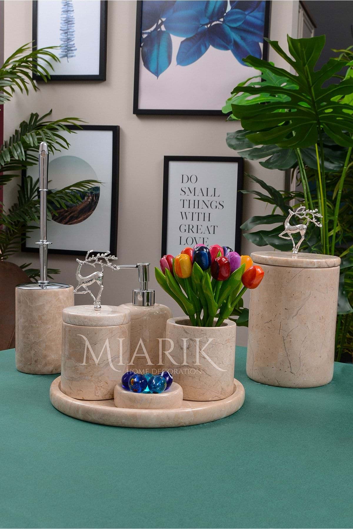 Dekoratif Bej Mermer Gümüş Uçan Geyık Detaylı 7 Li Banyo Seti Takımı resmi